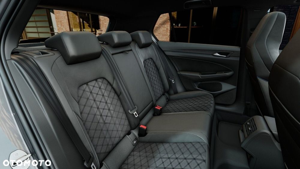 Volkswagen Golf 1.5 eTSI mHEV R-Line Plus DSG - 12