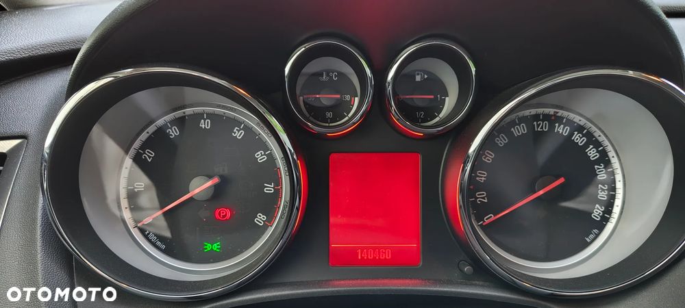 Opel Astra 1.4 Turbo - 10