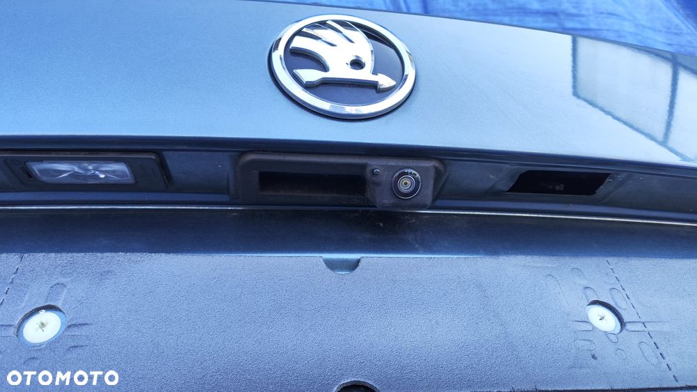 KLAPA KAMERA COFANIA ZDERZAK CZUJNIKI PDC PAS TYLNY WZMOCNIENIE BELKA LAMPA LEWY TYŁ KOMPLETNY ZESTAW DUPA ORYGINALNY LAKIER LF7Y SKODA FABIA III 3 6V LIFT HB 5D - 29