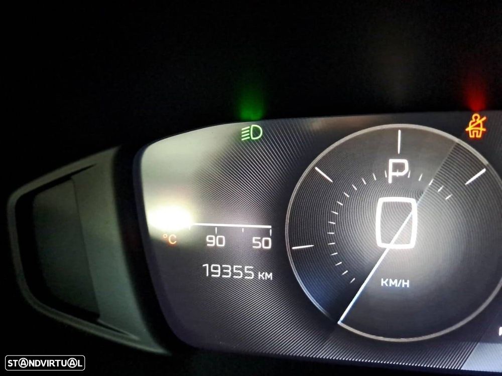 Peugeot 408 1.2 PureTech Allure EAT8 - 13