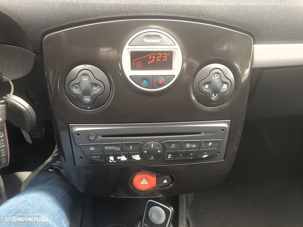 Renault Clio 1.5 dCi Dynamique S - 22