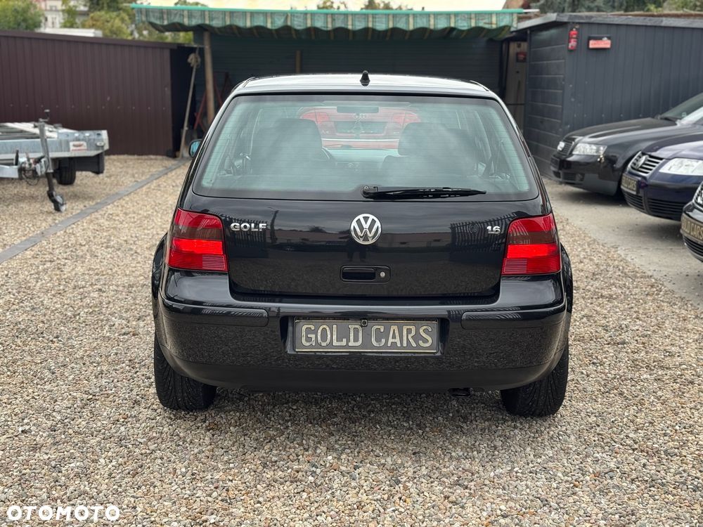 Volkswagen Golf 1.6 Edition - 11