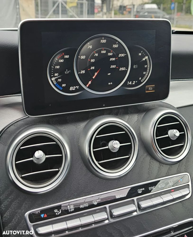 Mercedes-Benz C 300 Coupe 9G-TRONIC AMG Line - 15