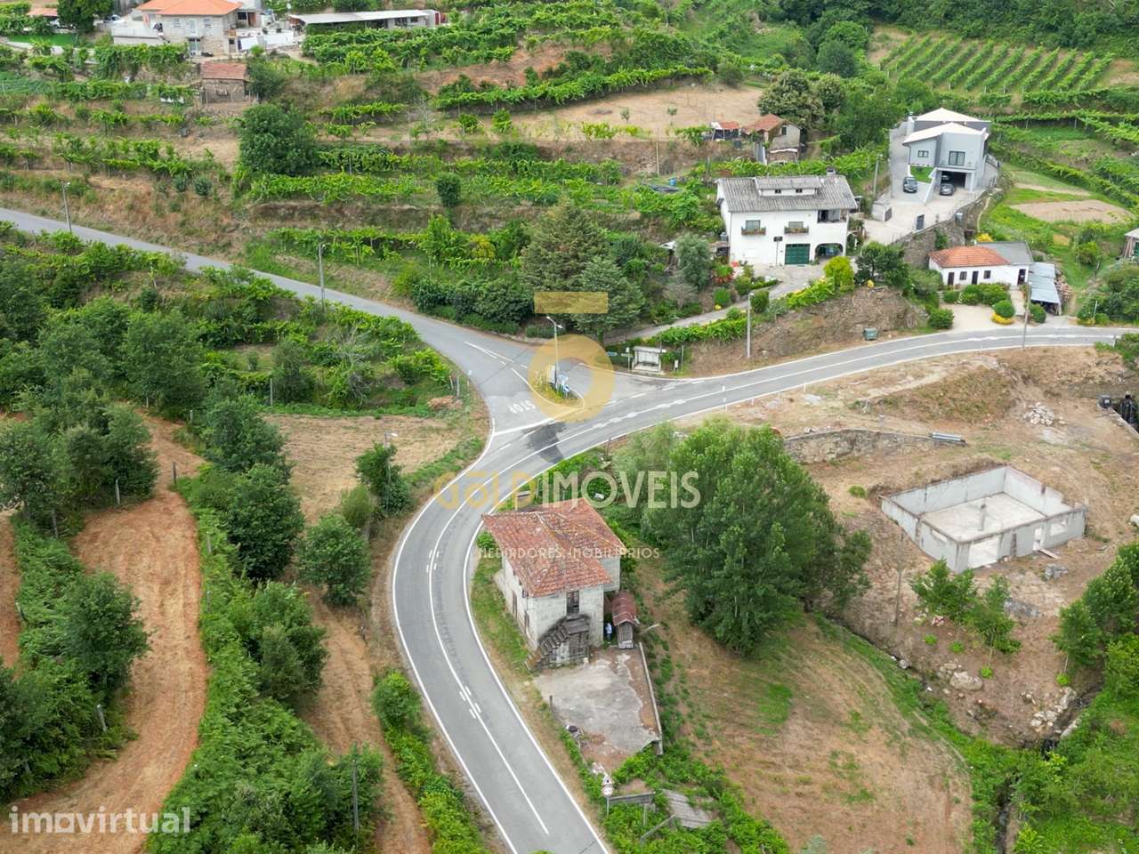 Moradia para Restaurar T3 Venda em Travanca,Cinfães - Grande imagem: 2/20
