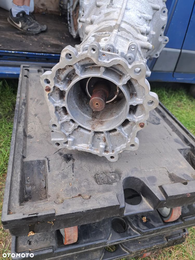 Skrzynie skrzynia biegów Automat Dodge Ram V 1500 5.7 68269509AA Durango Jeep Grand Cherokee WK2 6.2 68305283AC Jeep Compass II Jeep Renegade 68311994BA Do regeneracji na części - 6