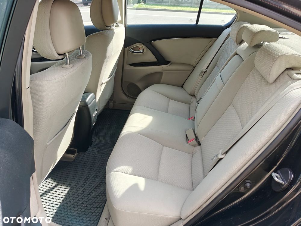 Toyota Avensis 2.0 D-4D Premium - 7