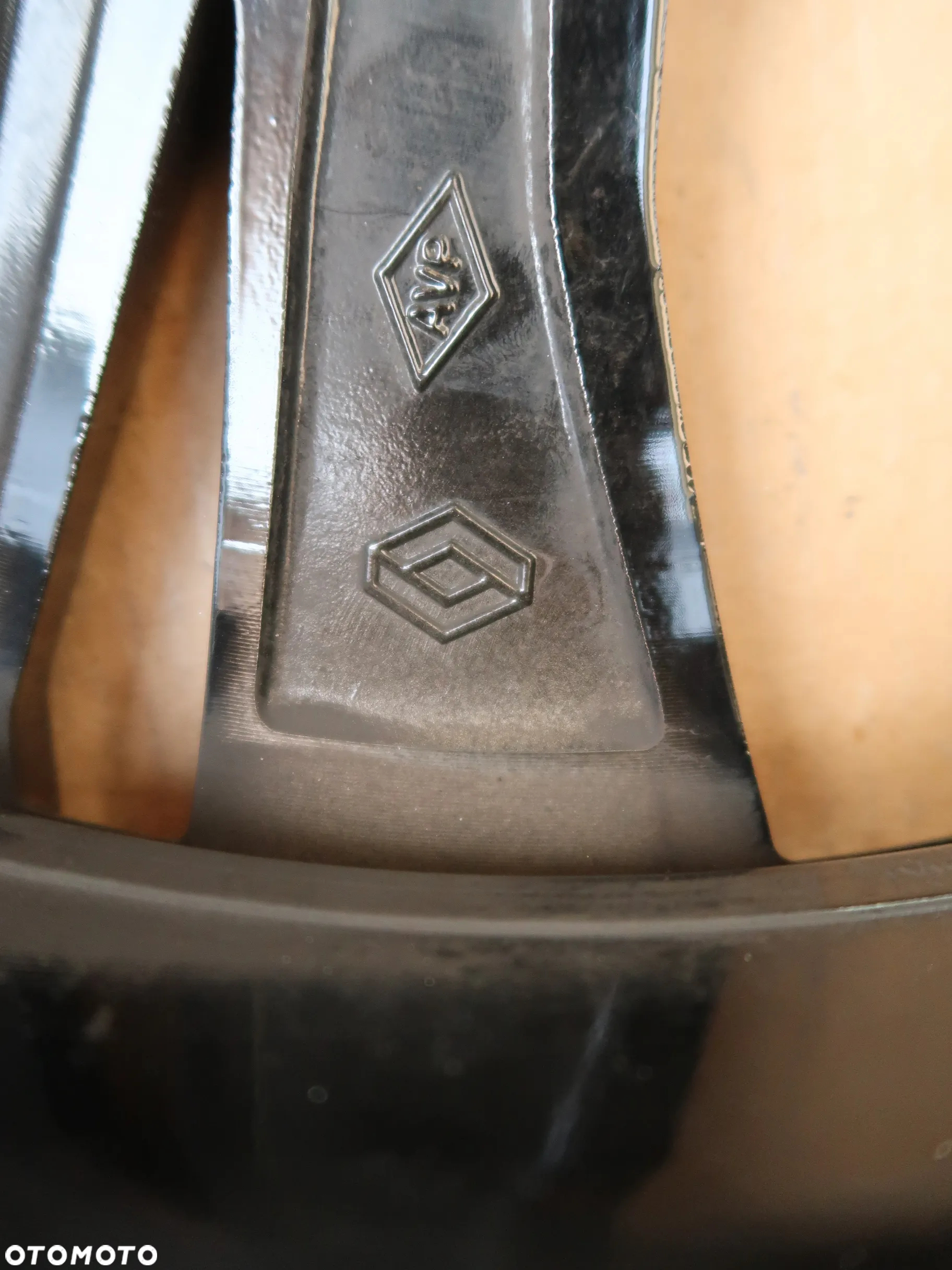 38 Felga Aluminiowa Renault 403004261R 20" - 4