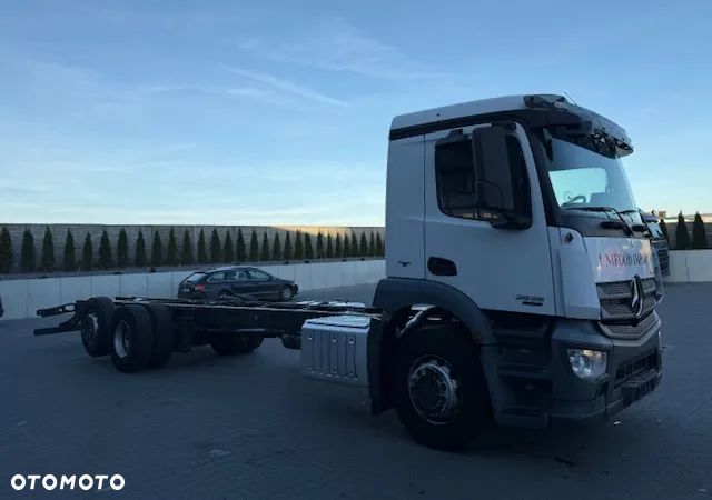 Mercedes-Benz Antos 2535 6x2 Rama pod zabudowę 9,5M Euro6 - 3