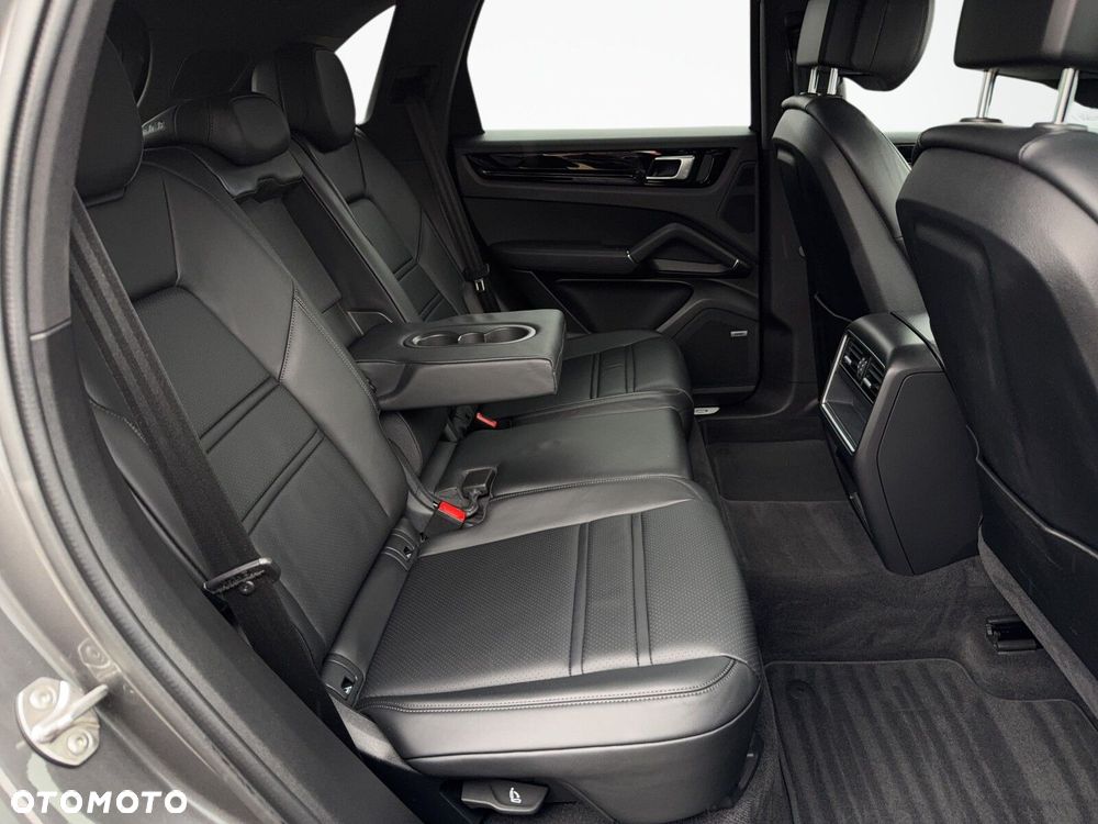 Porsche Cayenne - 17