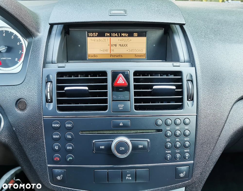 Mercedes-Benz Klasa C 200 (BlueEFFICIENCY) 7G-TRONIC Avantgarde - 14