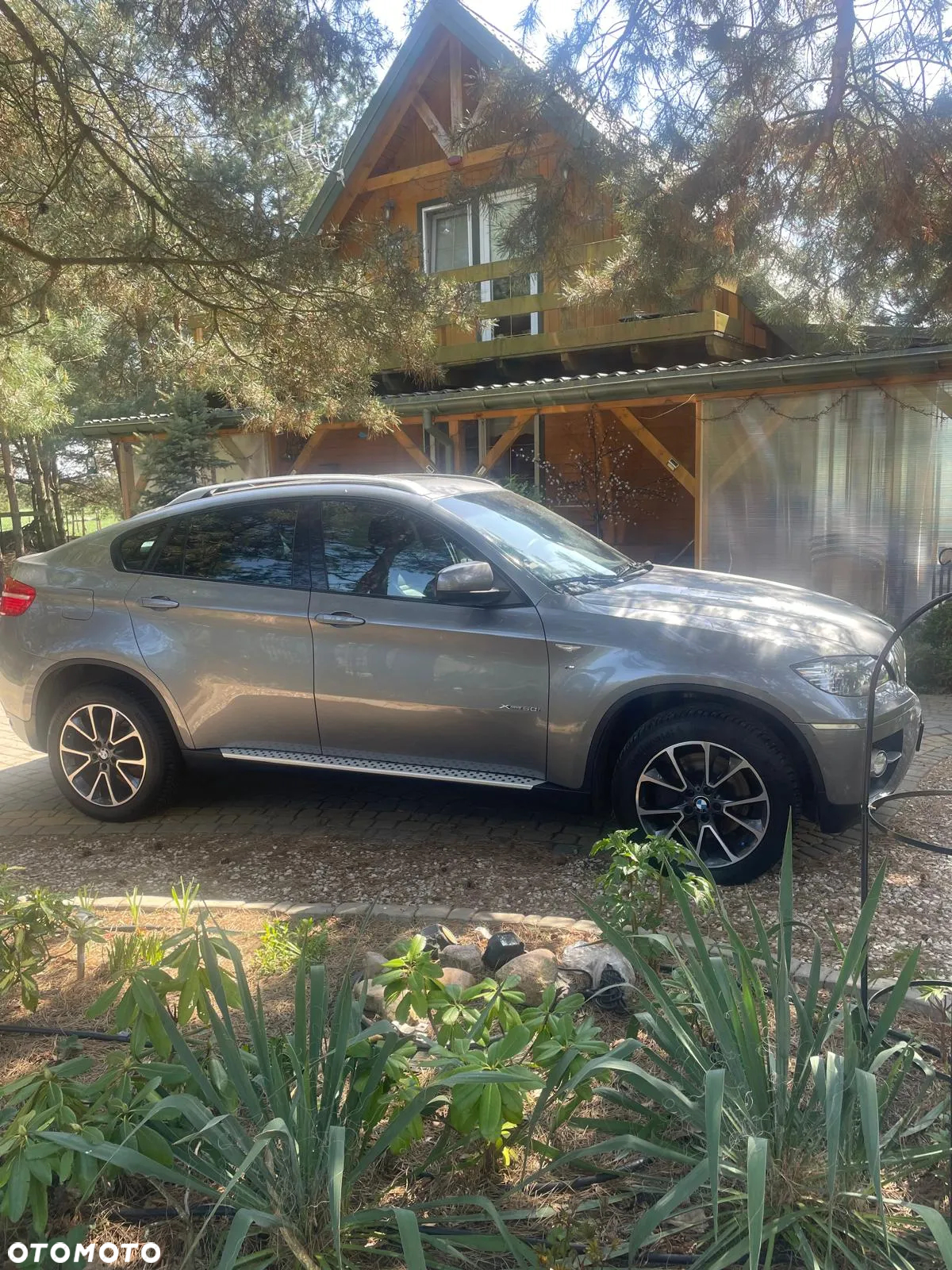 BMW X6 xDrive50i - 8