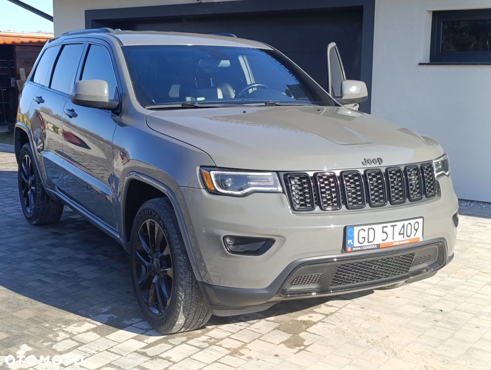 Jeep Grand Cherokee - 1