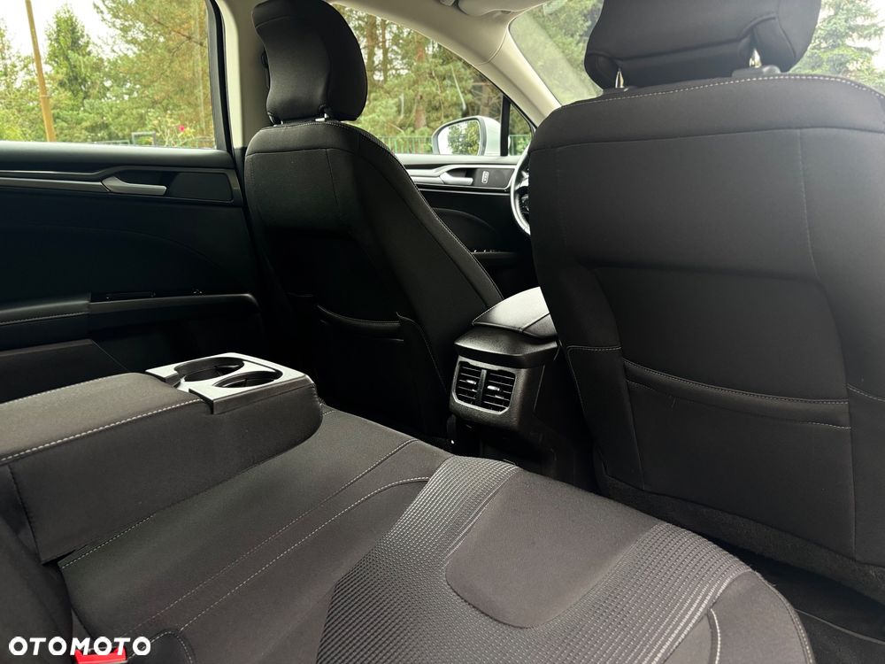 Ford Mondeo 2.0 Hybrid Titanium - 22