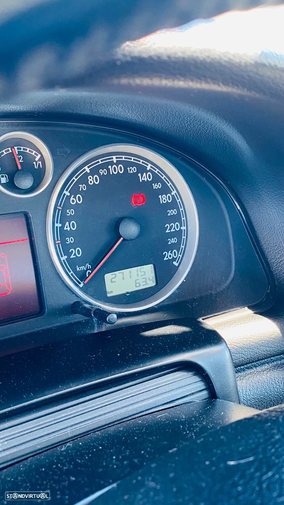 VW Passat 1.9 TDi Highline - 6