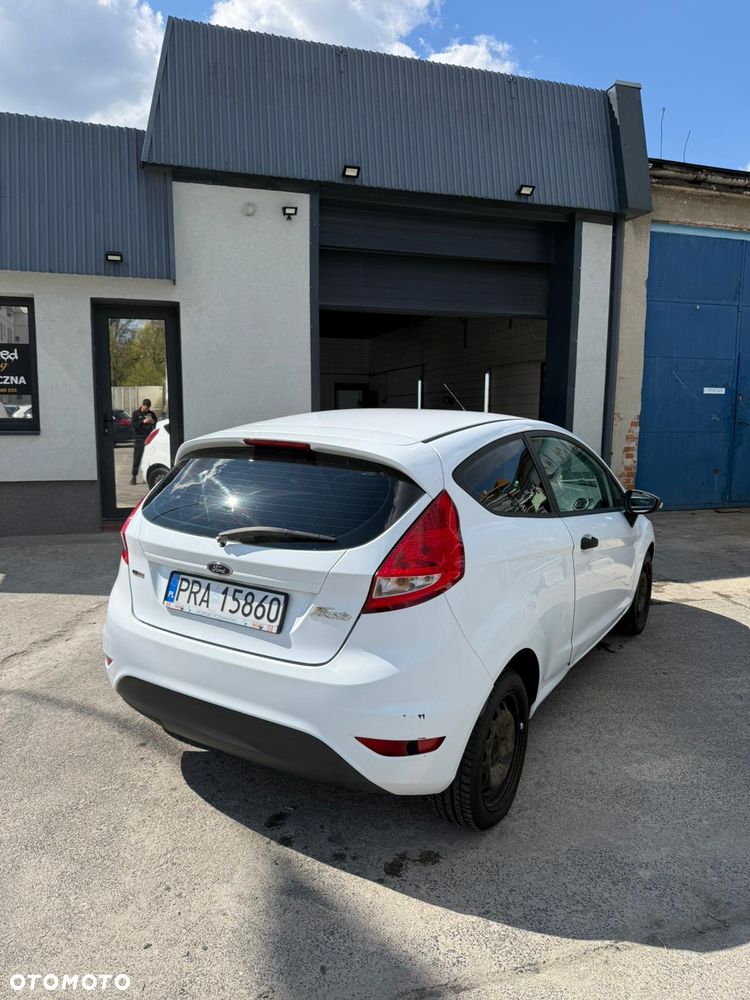 Ford Fiesta - 5