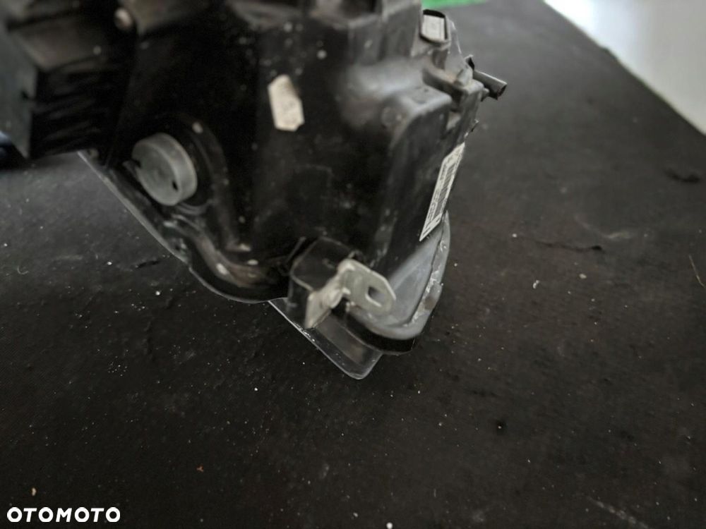 LAMPA LEWA REFLERTOR BMW E87 E88 SERIA 1 LIFT BI XENON NIE SKRĘTNY SZARA EU - 5