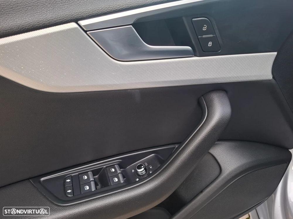 Audi A4 Avant 2.0 TDI S-line - 26