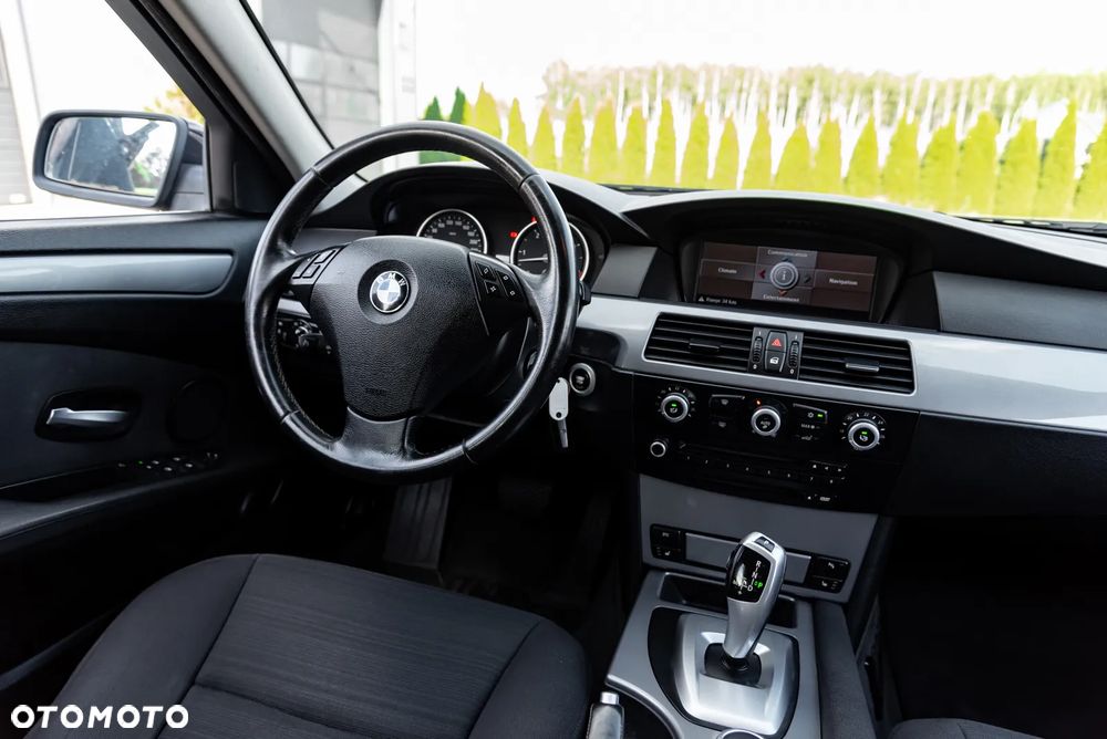 BMW Seria 5 525d xDrive Edition Exclusive - 24