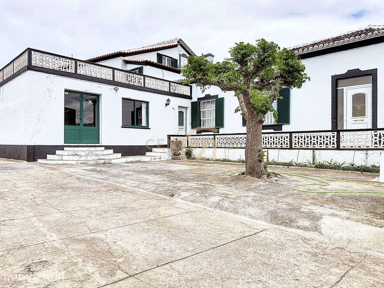 Espaço Comercial em Praia da Vitória com Excelente Localização - Grande imagem: 5/9