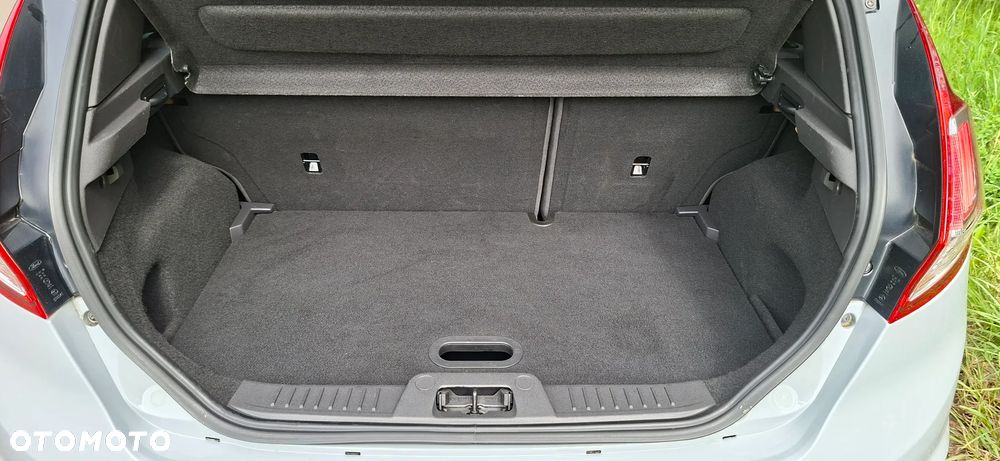 Ford Fiesta - 16