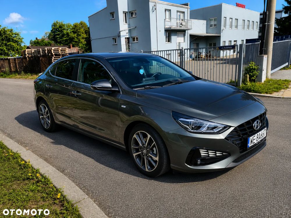 Hyundai i30 1.5 T-GDI 48V Comfort DCT - 4