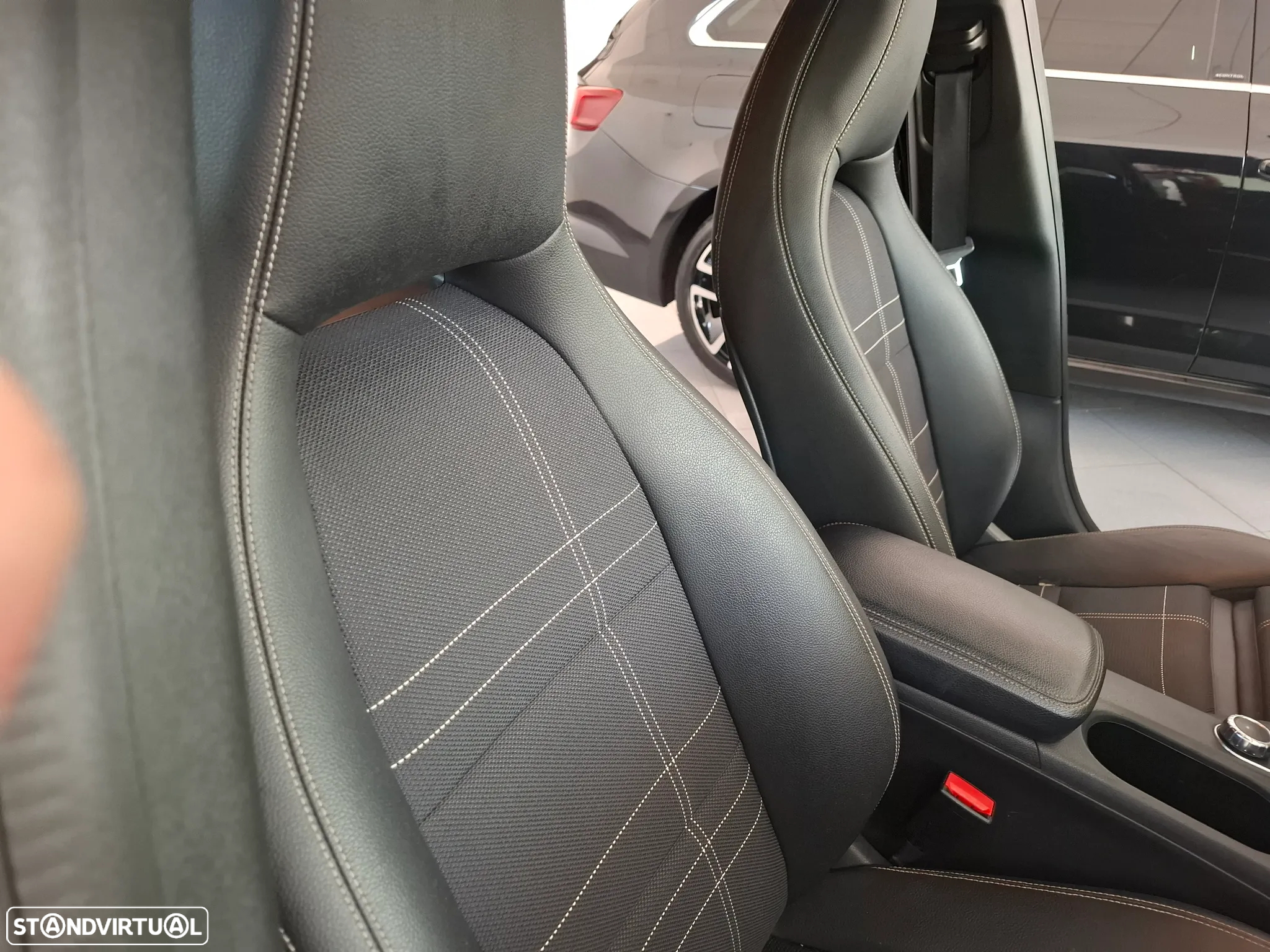 Mercedes-Benz A 180 d AMG Line - 12