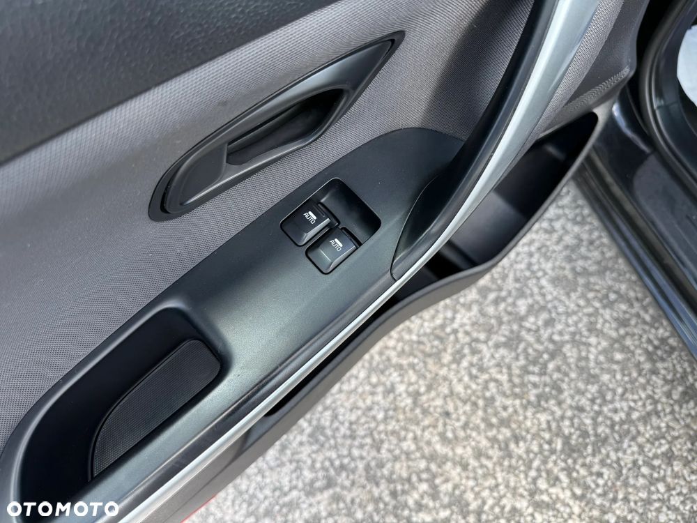 Kia Ceed 1.4 CVVT Dream Team Edition - 25