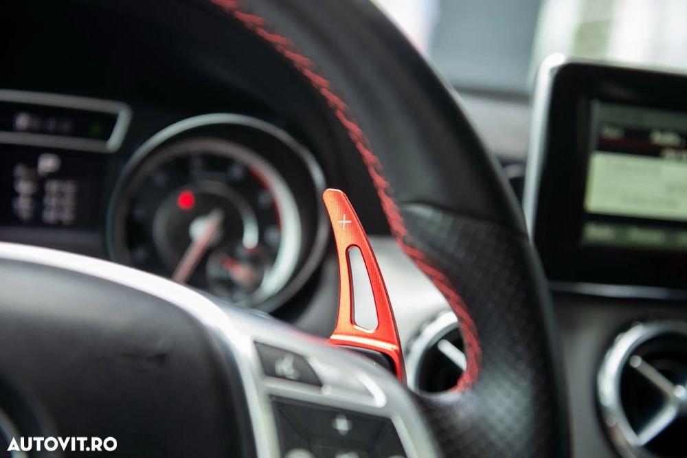 Mercedes-Benz GLA 45 AMG 4MATIC Aut. - 22