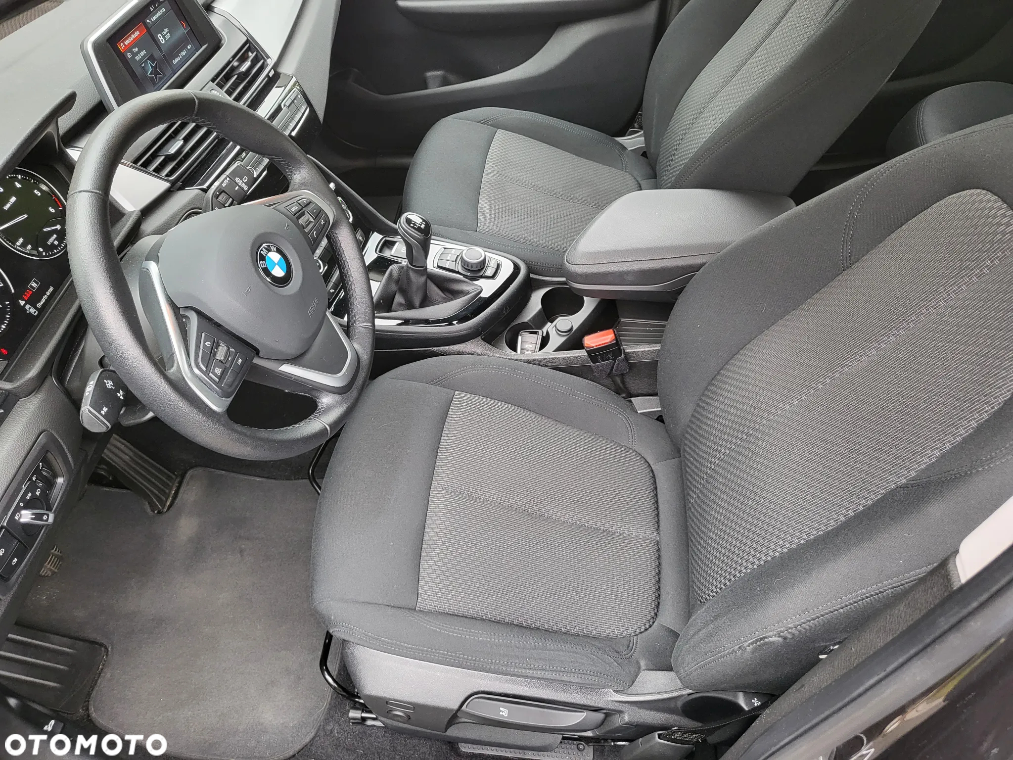 BMW Seria 2 218d Business Edition - 31