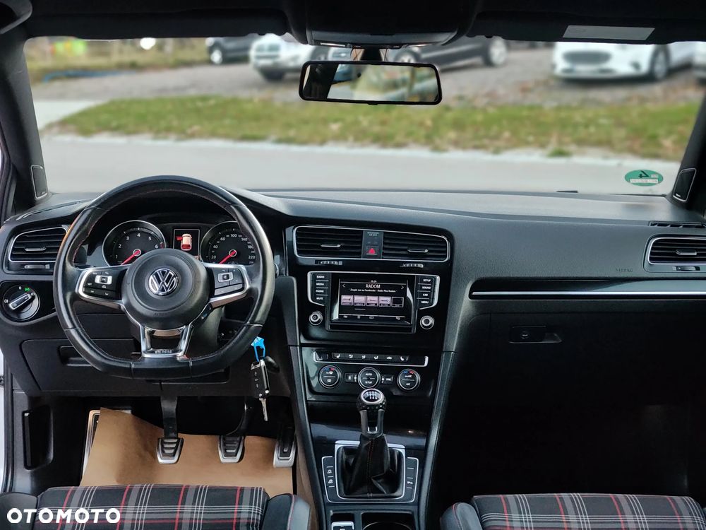 Volkswagen Golf 2.0 TSI BMT GTI Performance - 23