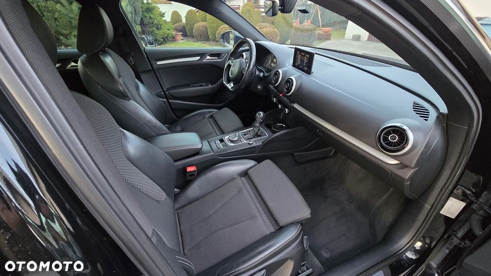 Audi A3 Sportback 2.0 TDI S tronic S line Sportpaket - 14