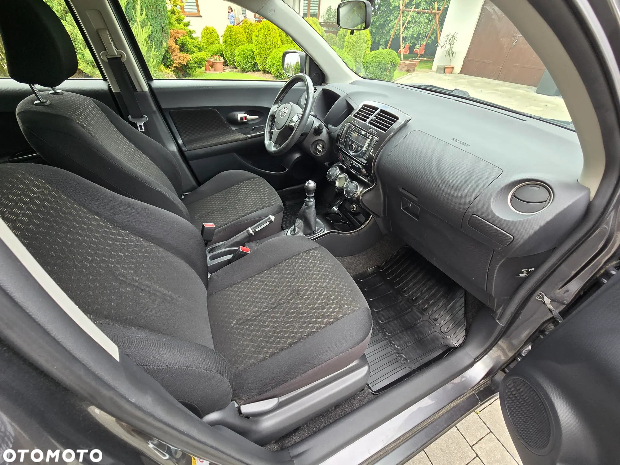Toyota Corolla Verso - 12