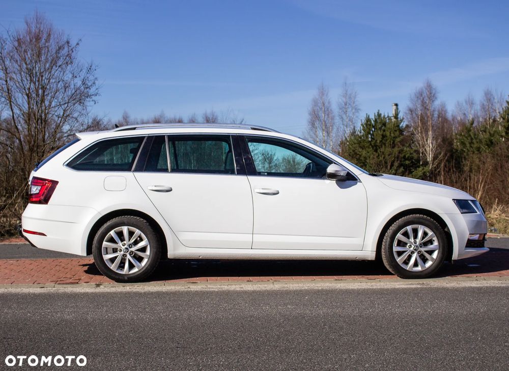 Skoda Octavia 1.6 TDI DSG Clever - 10