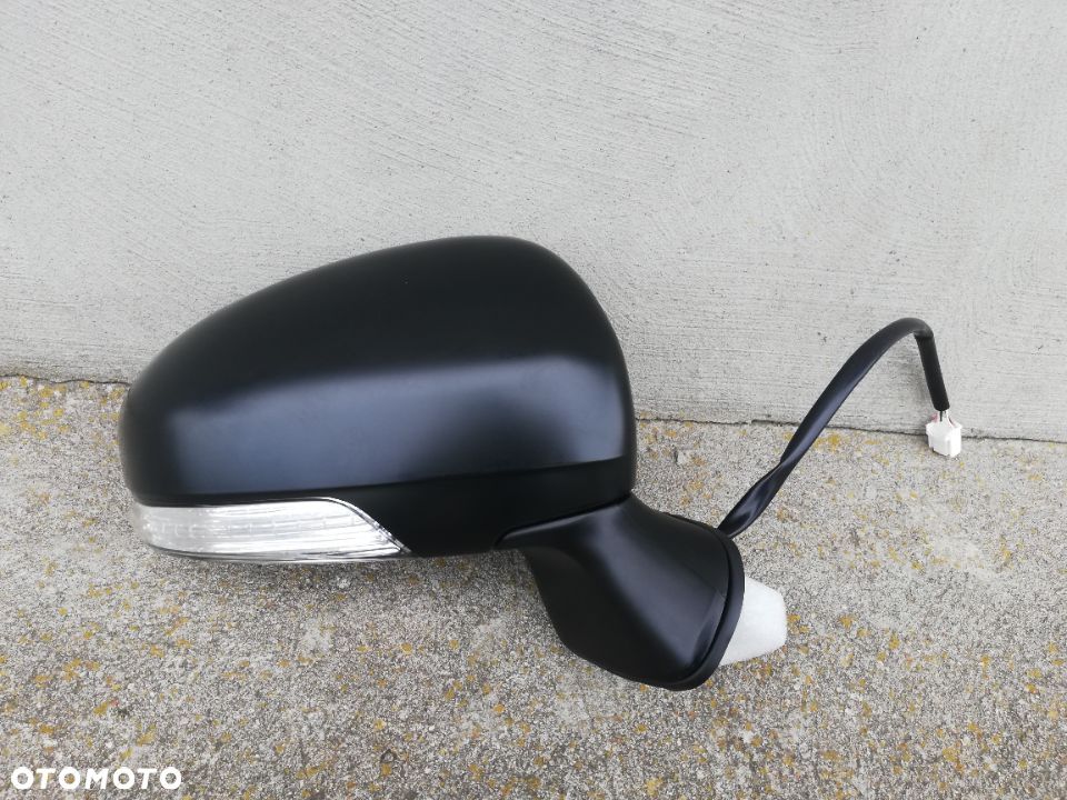 LUSTERKO PRAWE TOYOTA AVENSIS T27 2008-2015 - NOWE 7pin - 2