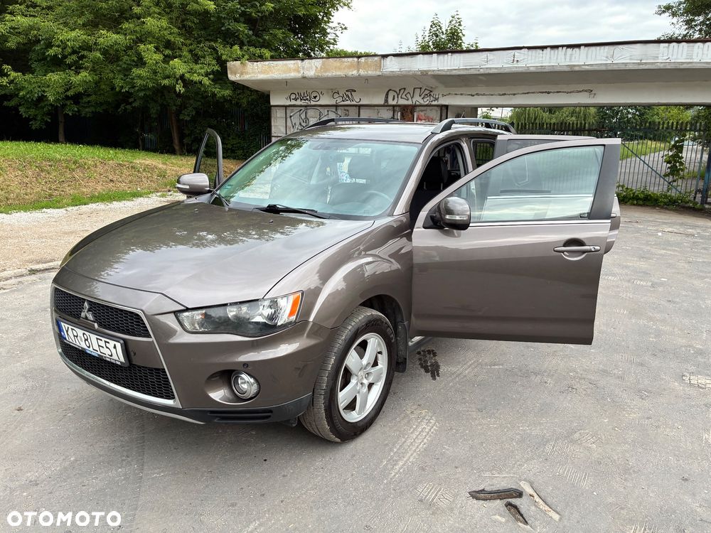 Mitsubishi Outlander 2.0 Intense 2WD EU5 - 3