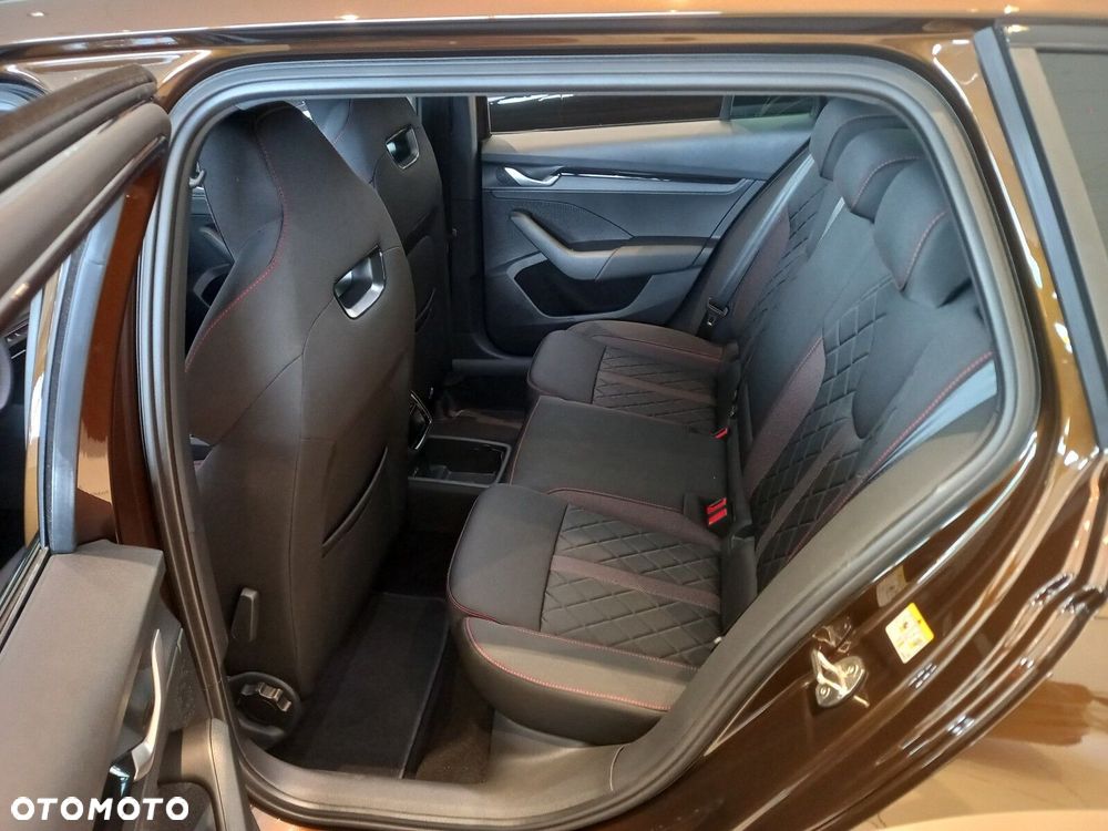Skoda Octavia 2.0 TSI RS DSG - 6