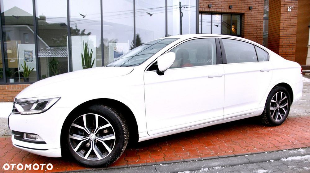 Volkswagen Passat - 34