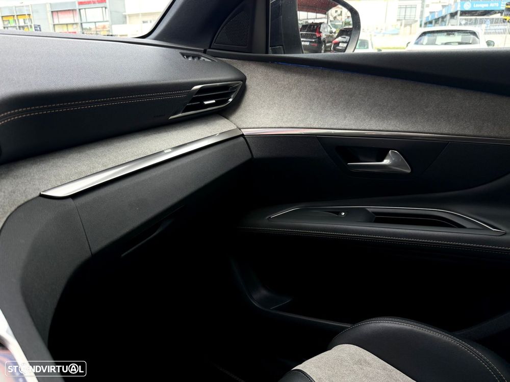Peugeot 3008 1.6 Hybrid4 GT e-EAT8 - 20