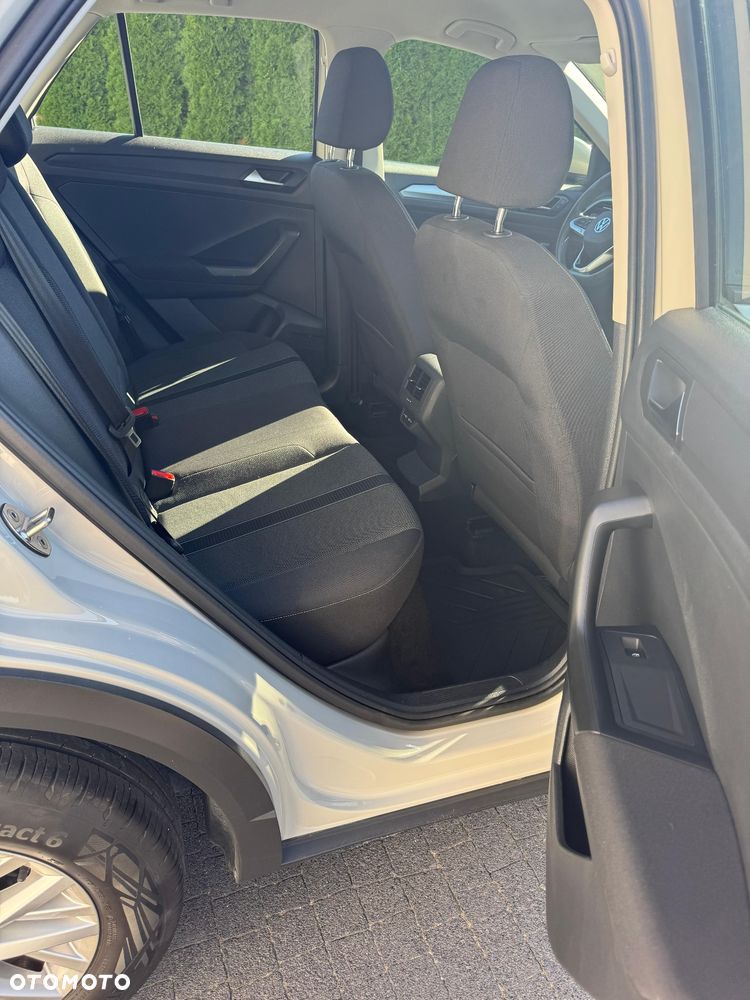 Volkswagen T-Roc - 15