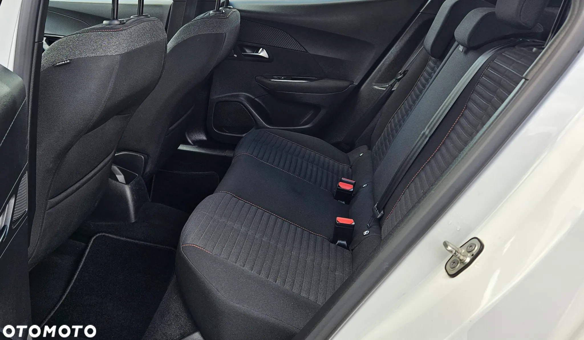 Peugeot 2008 PureTech 100 Allure - 7