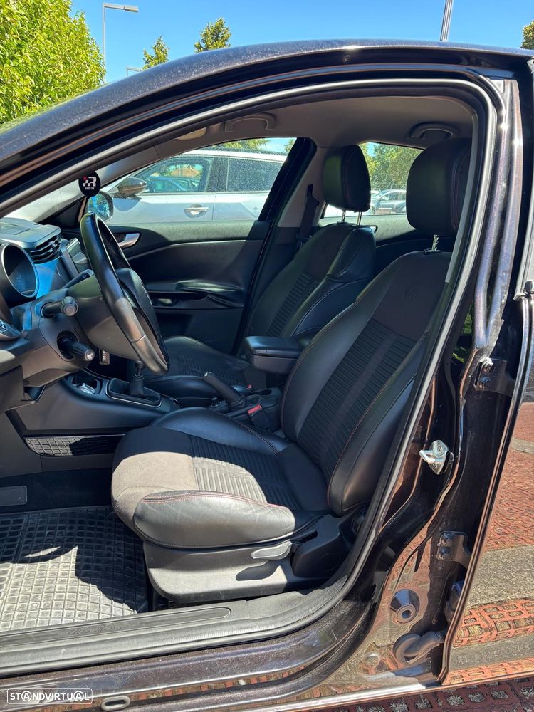 Alfa Romeo Giulietta 1.6 JTDM Progression — fotografia 10