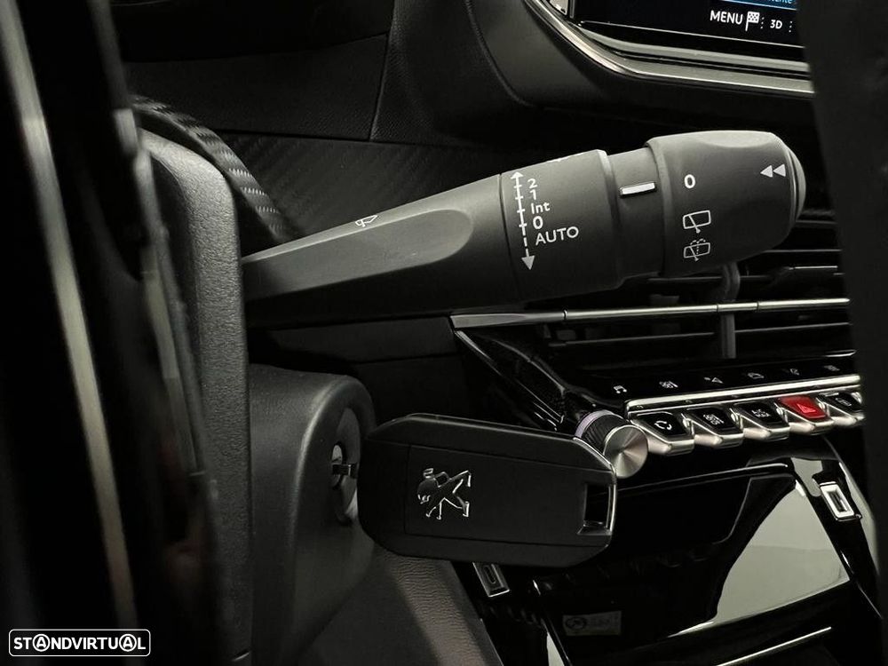 Peugeot 2008 1.2 PureTech Allure - 18