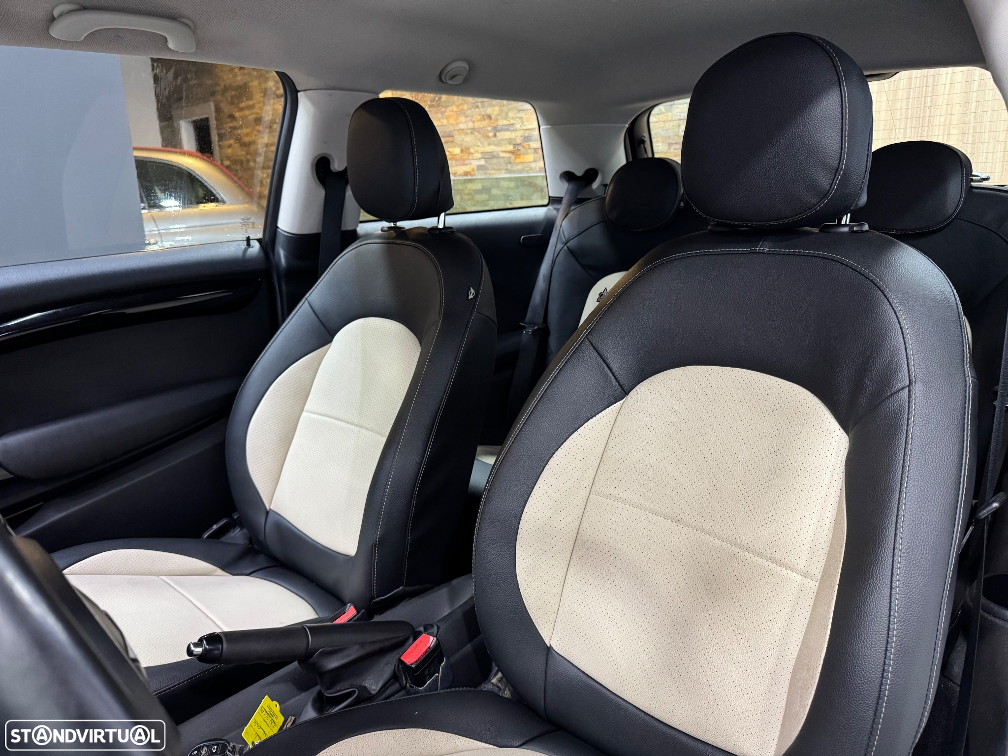 MINI 3 Portas One - 9