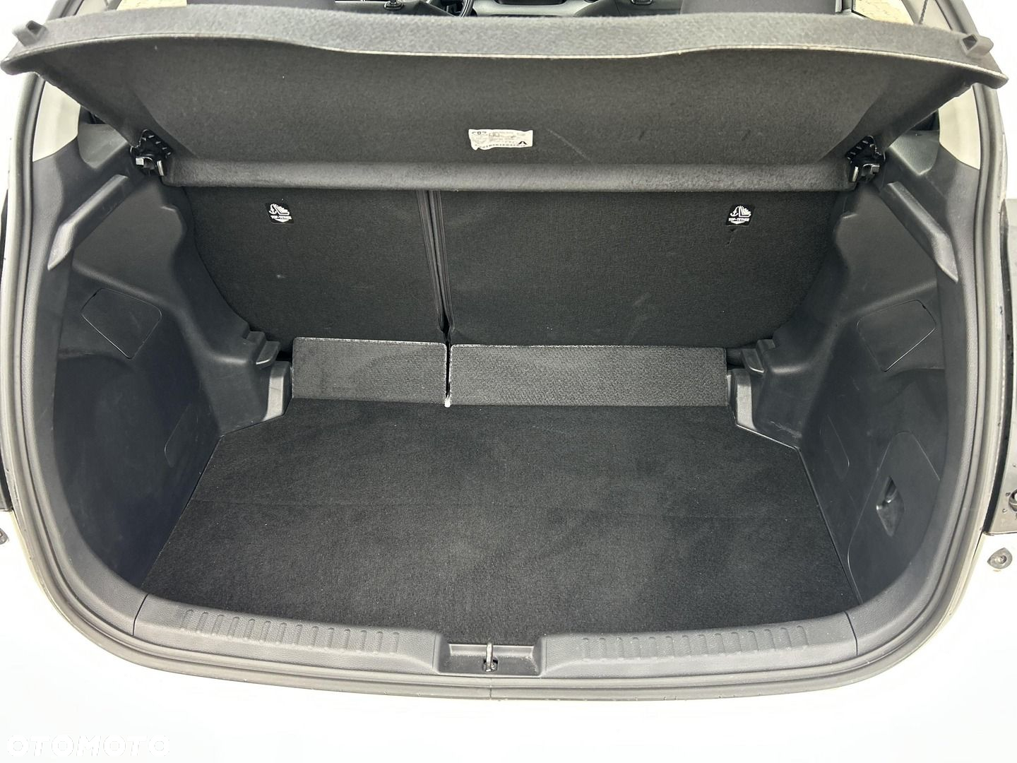 Toyota Yaris Hybrid 1.5 Comfort - 27