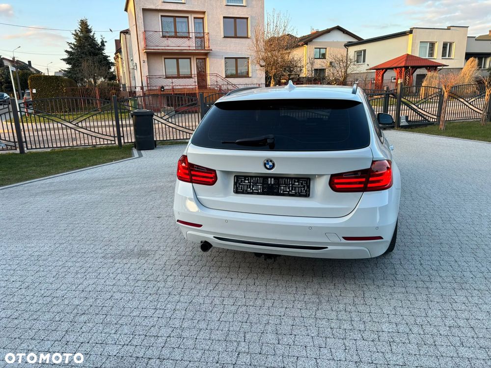 BMW Seria 3 318d DPF Edition Sport - 21