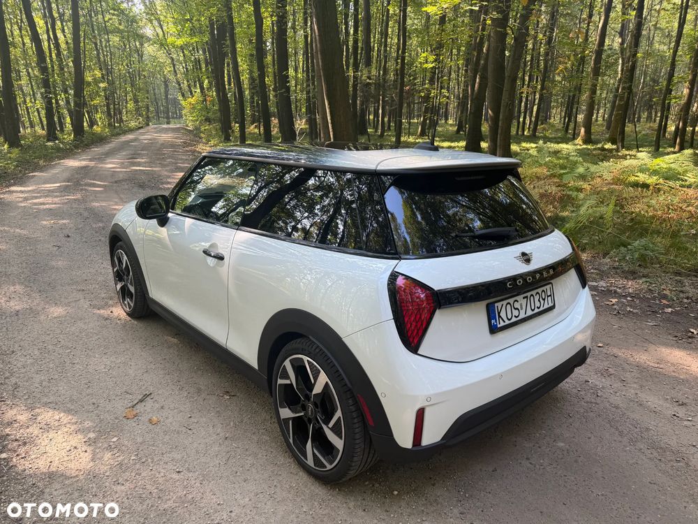 Mini Cooper S 2025 photo 2