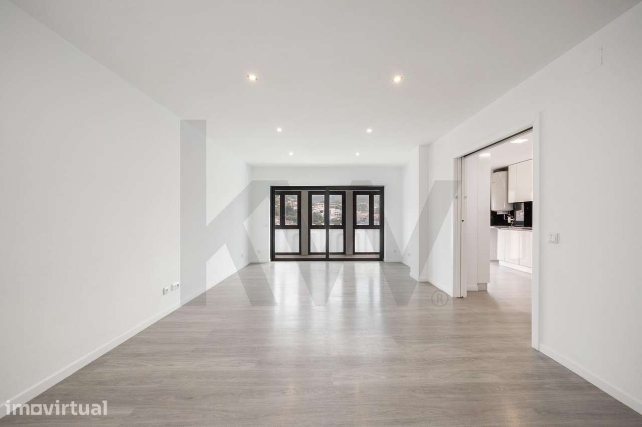 Apartamento T4 (Renovado) no Centro de Coimbra