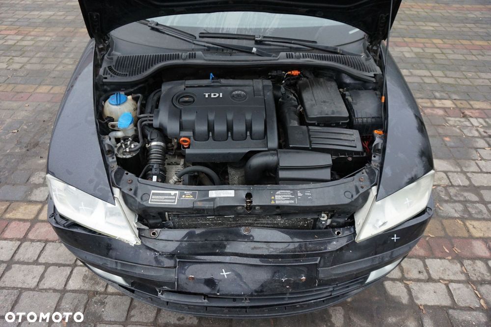 SKODA OCTAVIA II LIFT KOMBI 2008 9910 2.0 TDI BMM 140KM KNS CZARNY na części - 9