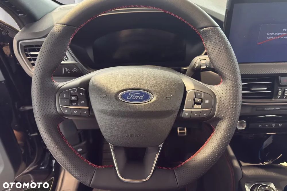 Ford Kuga 2.5 Duratec FHEV 4x4 ST-LINE X - 11