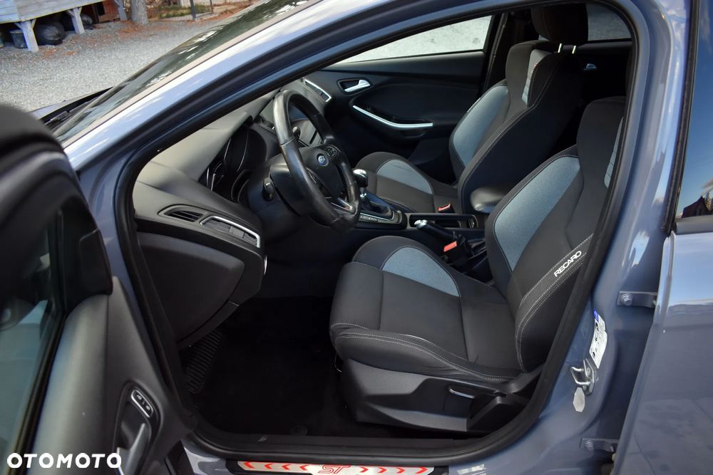 Ford Focus 2.0 TDCi ST - 21